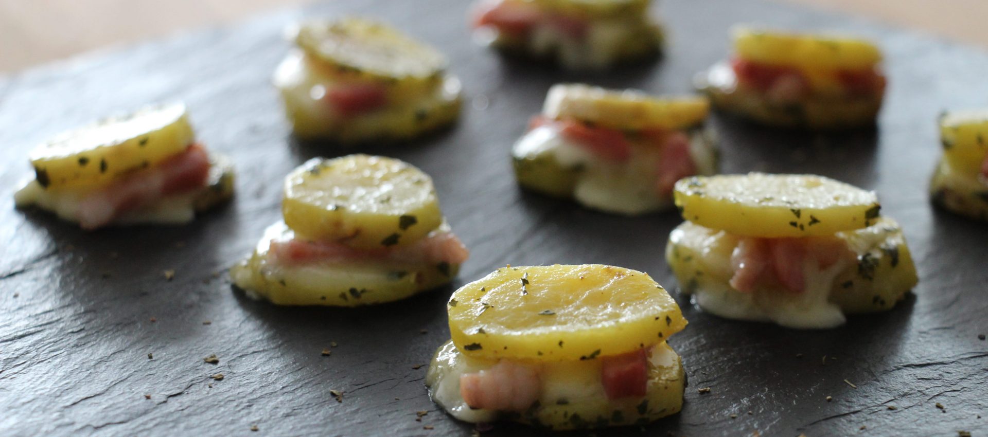 Mille-feuilles pommes de terre aux lardons et morbier-min